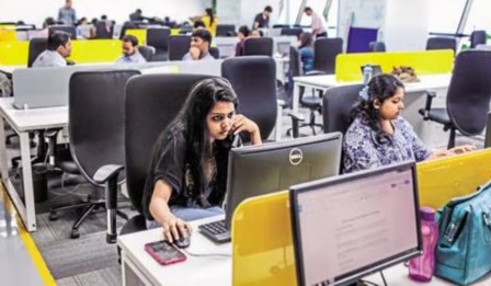 /8-hours-working-day-ko-badhane-mein-juti-government