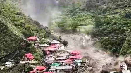 /dharaali-apada-capitalism-vikas-ka-bhayanak-manjar